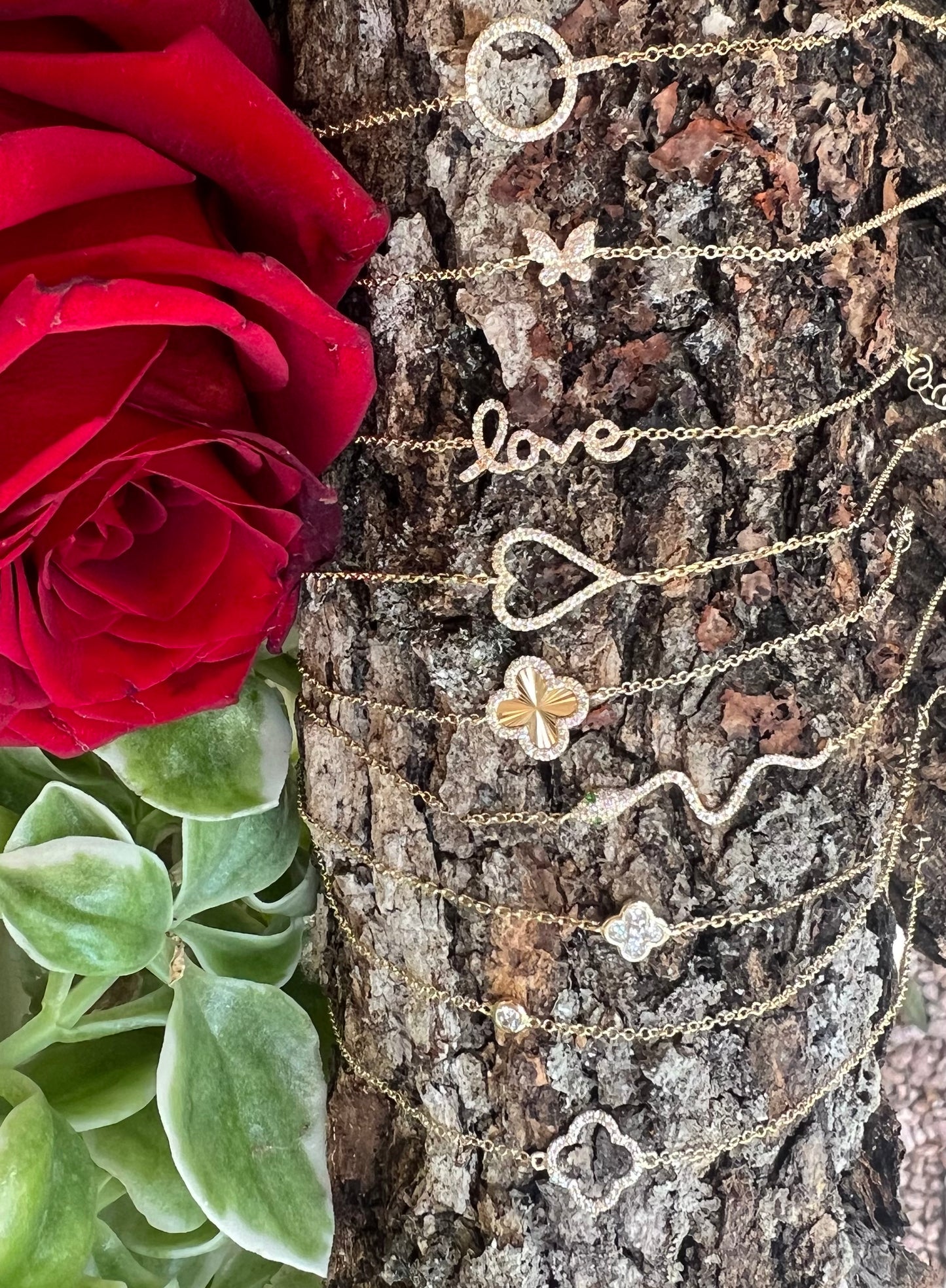 Diamond clover necklace