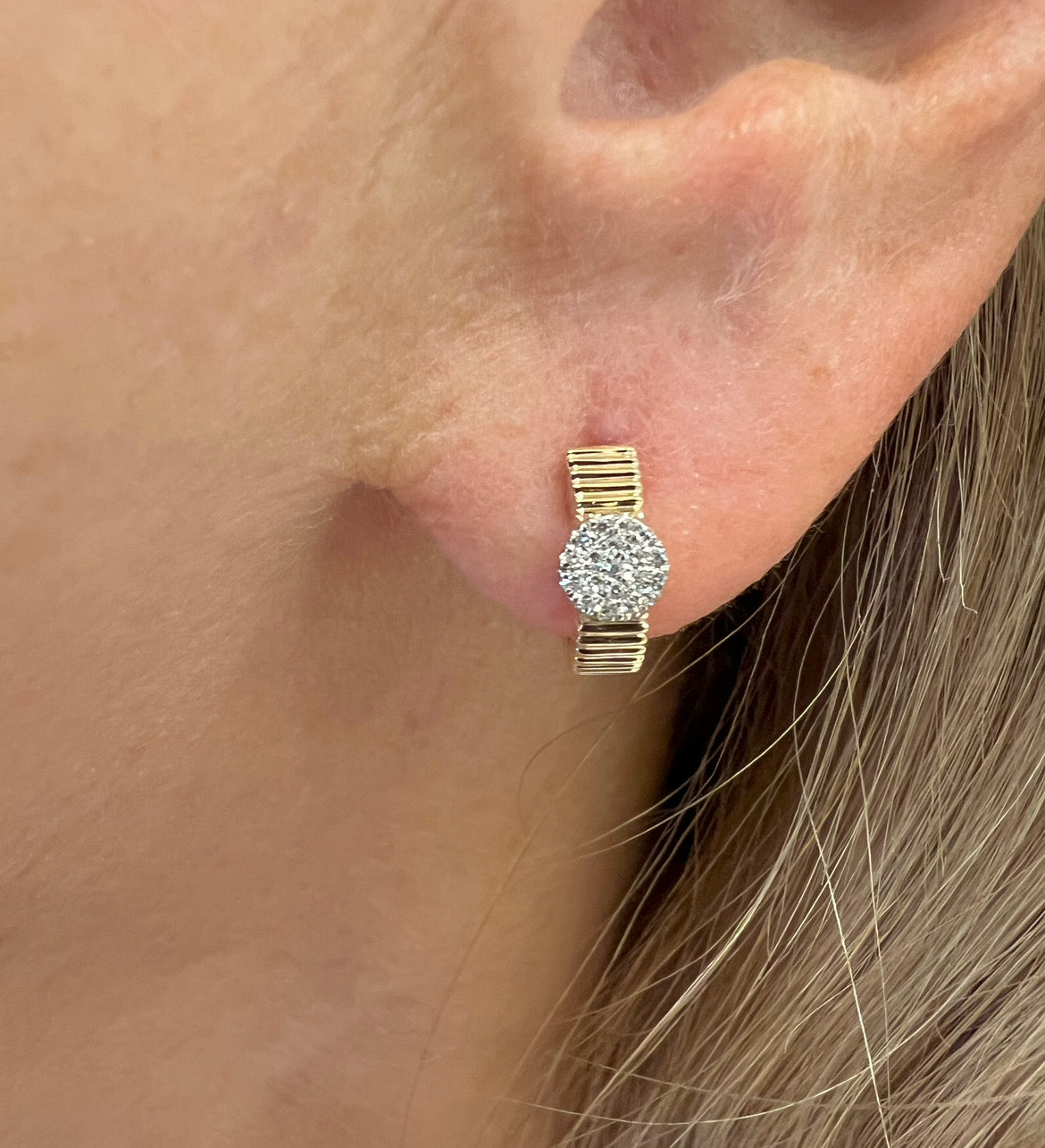 Fluted gold diamond huggie earring
