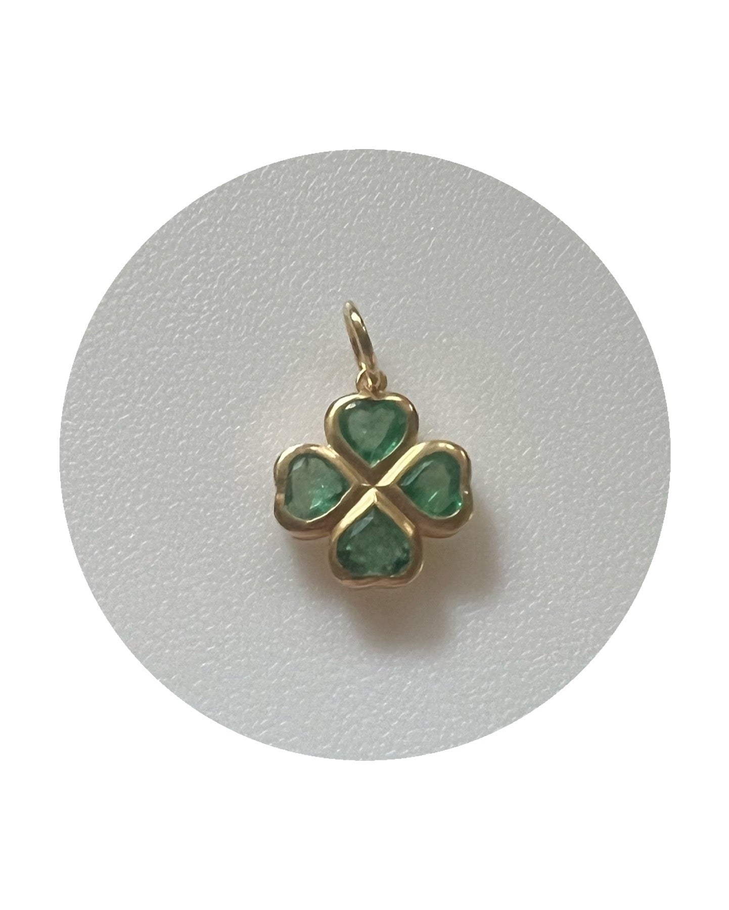 Emerald clover pendant