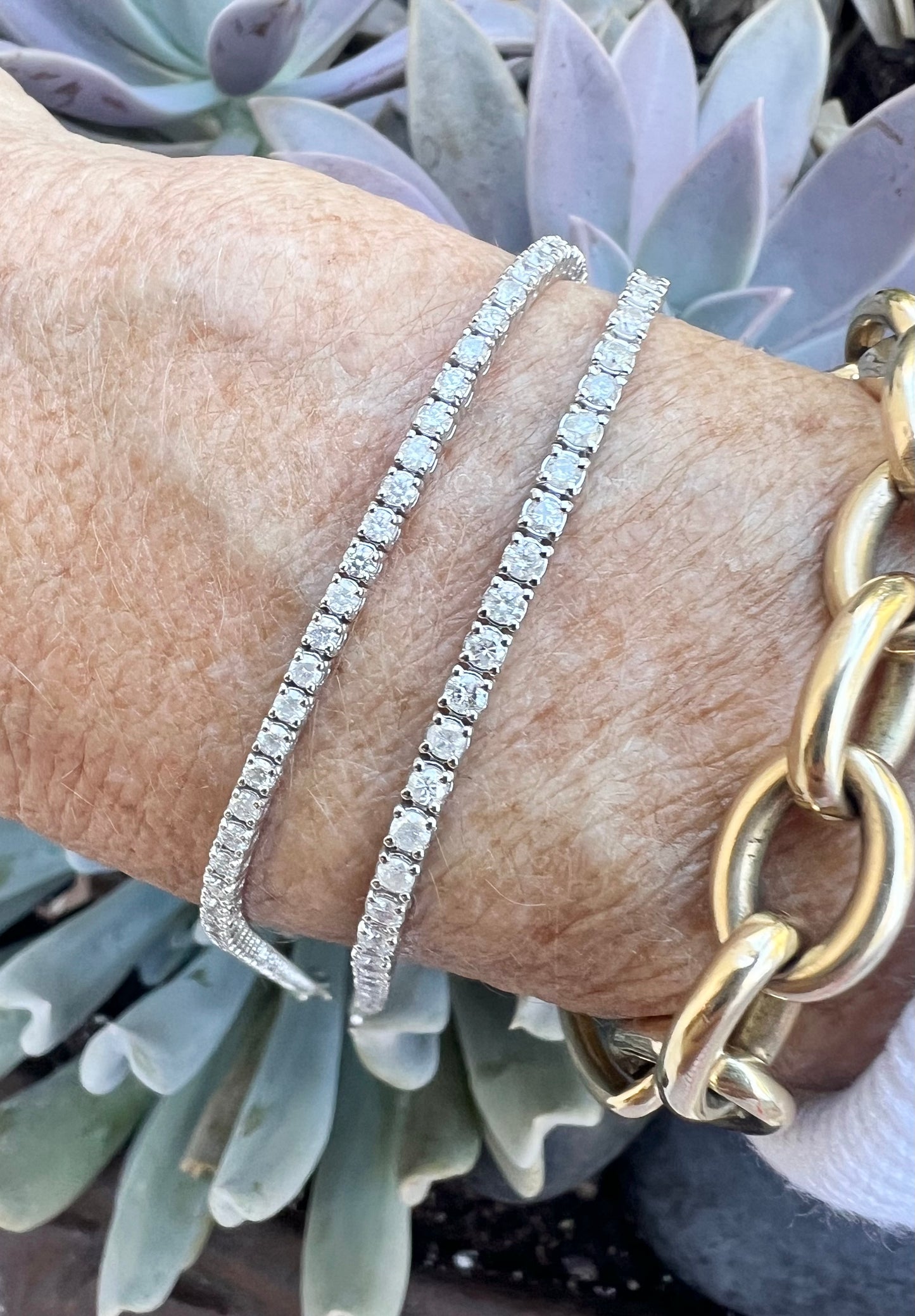 White gold, 4 prong, diamond tennis bracelet