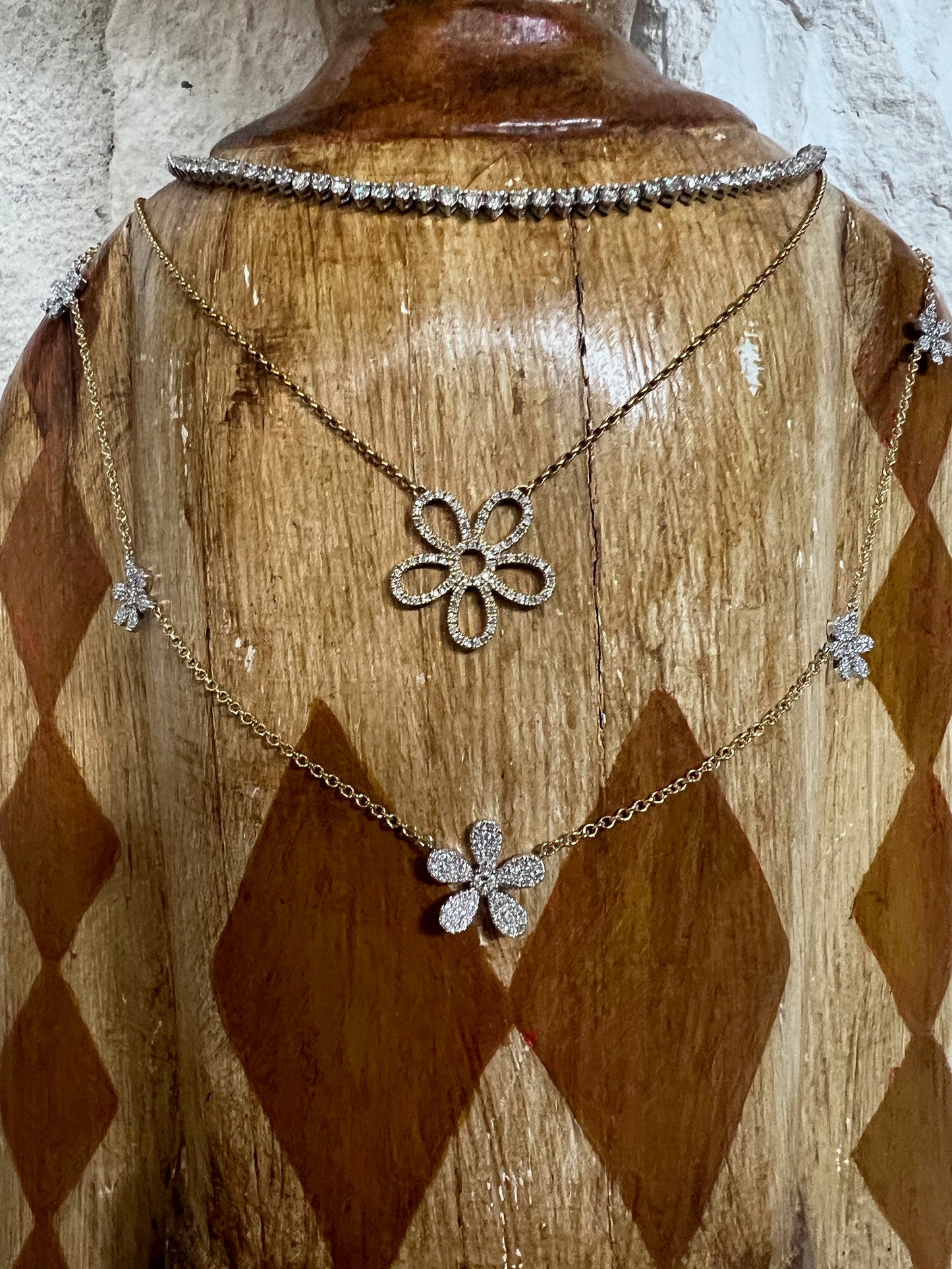14K yellow gold and white gold flower necklace