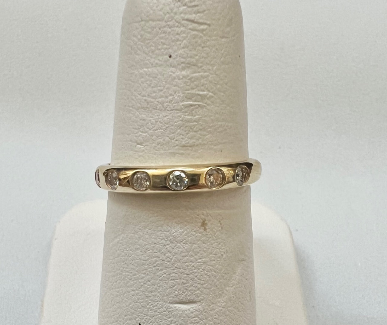 14K yellow gold and diamond ring