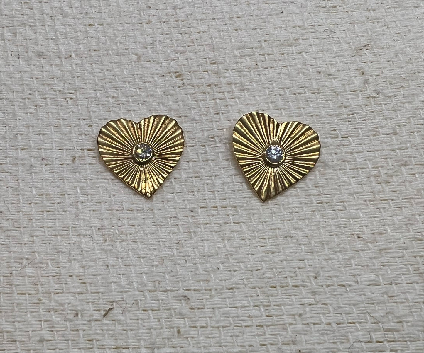 Heart diamond earring